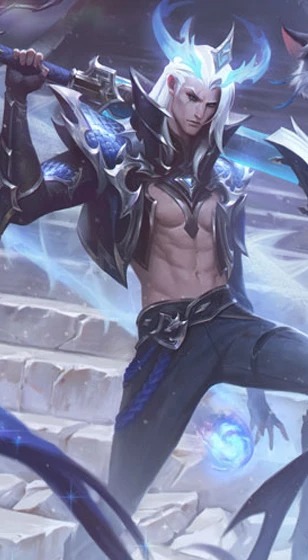 大爷骑三轮车撞法拉利：掏出163块和4棵菜被车主悄悄返还